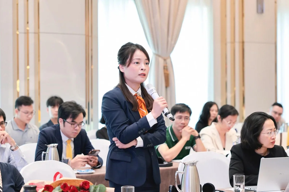 Bà Vũ Nam Hương chia sẻ tại Hội nghị