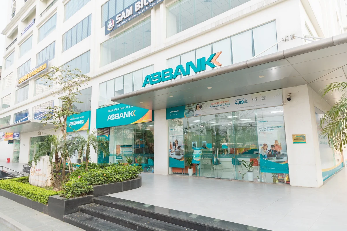 NHNN vừa có công văn số 9241/NHNN-QLGS chính thức chấp thuận đề nghị của ABBANK về việc tăng thêm hơn 3.600 tỷ đồng vốn điều lệ