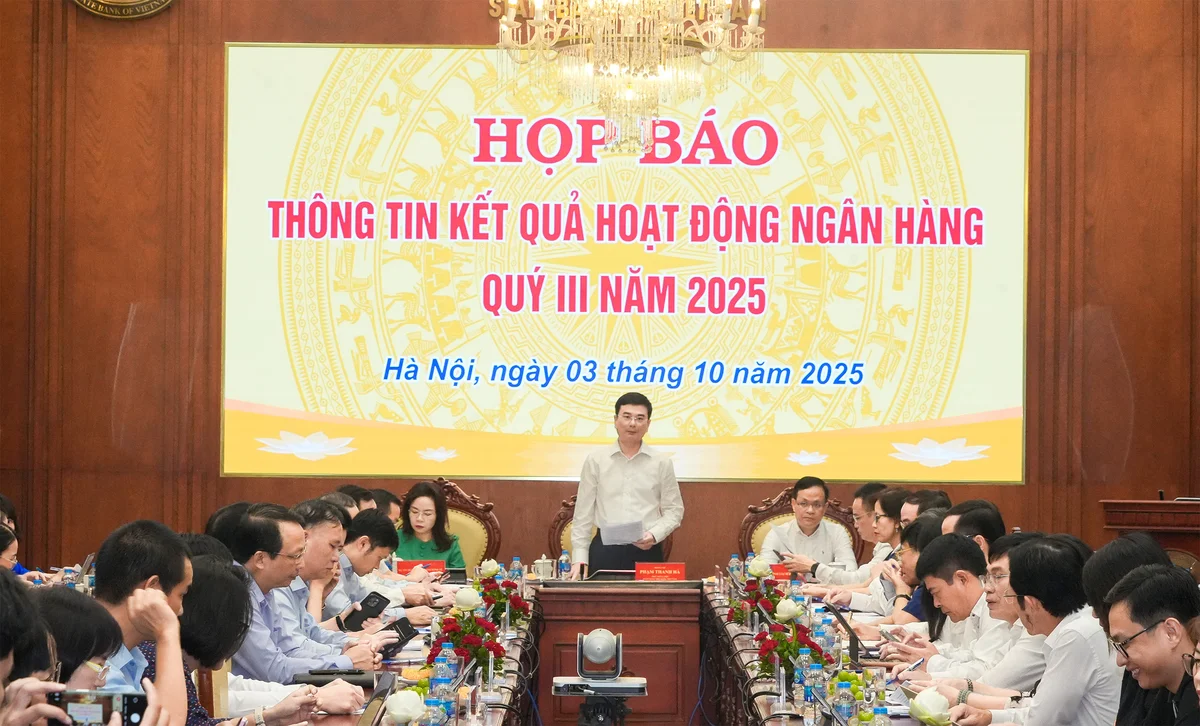 Quang cảnh buổi họp báo