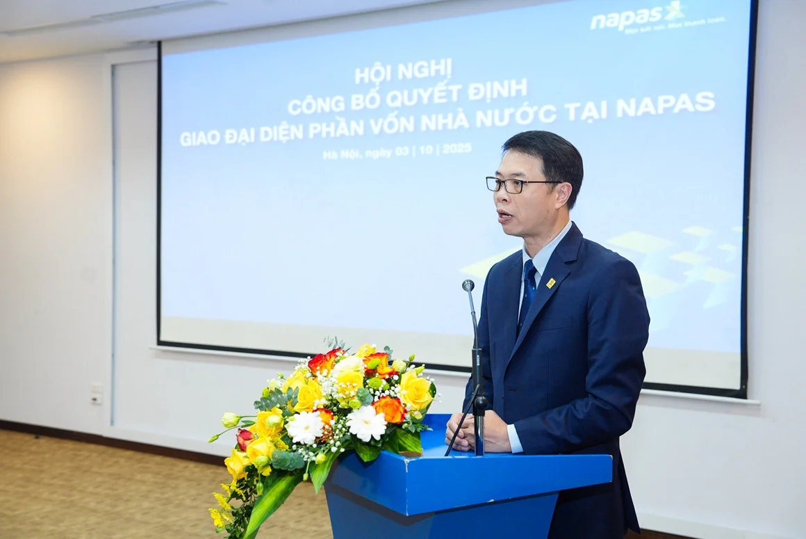 Đồng chí Nguyễn Quang Hưng, Bí thư Đảng ủy, Chủ tịch HĐQT phát biểu tại Hội nghị