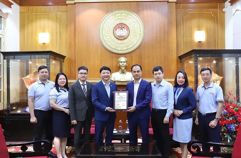 Vietbank nhận thư cảm ơn từ Uỷ ban Trung ương Mặt trận Tổ quốc Việt Nam