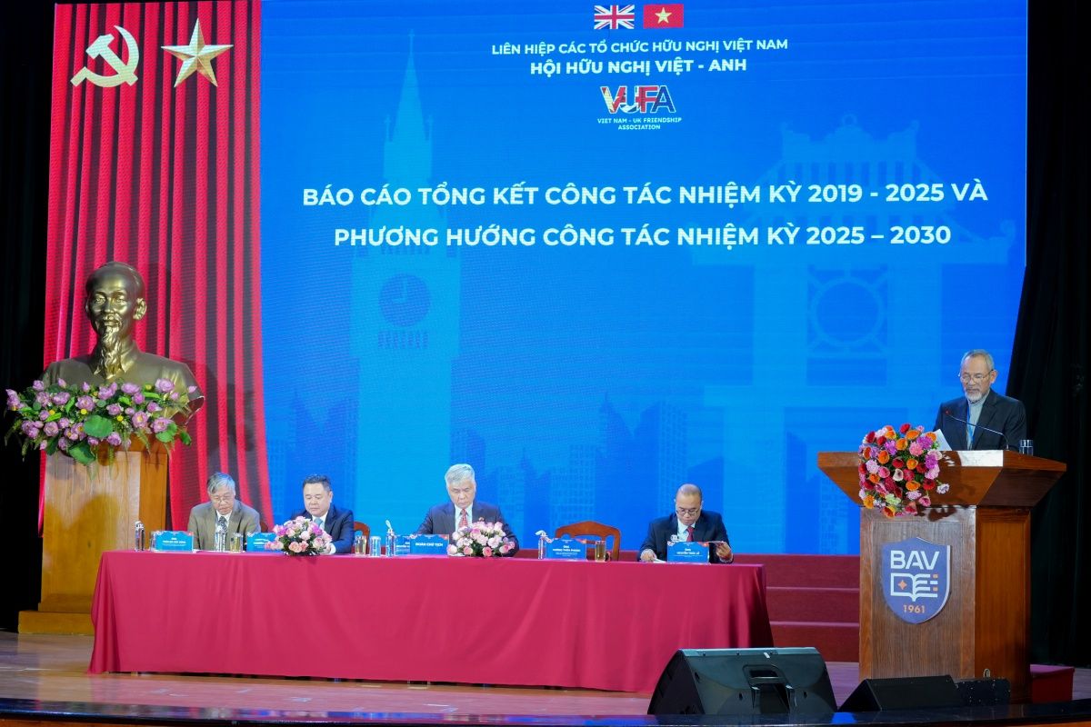 Đoàn Chủ tịch điều hành Đại hội