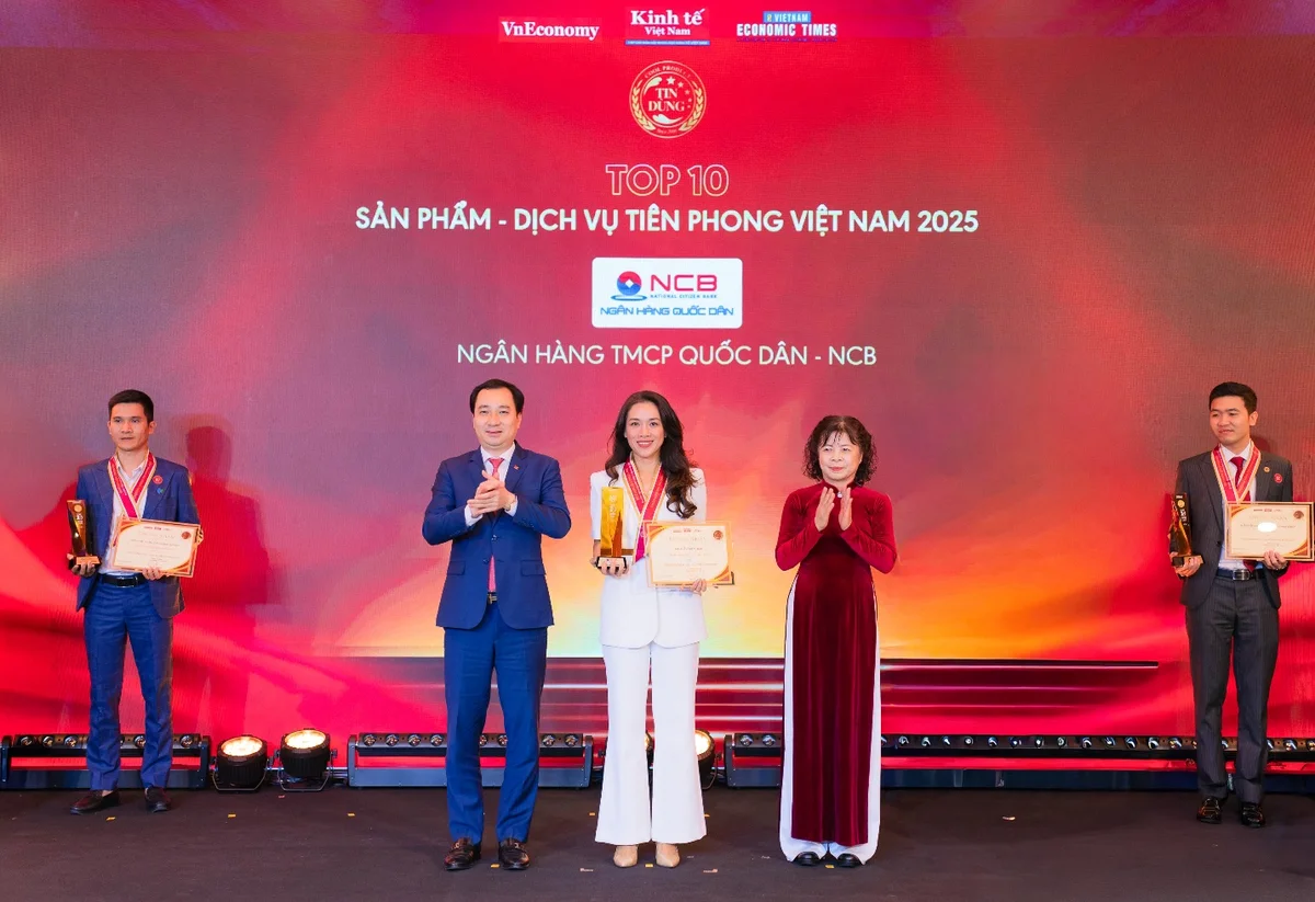 NCB nhận giải thưởng “Top 10 Sản phẩm - Dịch vụ Tiên phong” dành cho sản phẩm thẻ visa Tự Hào