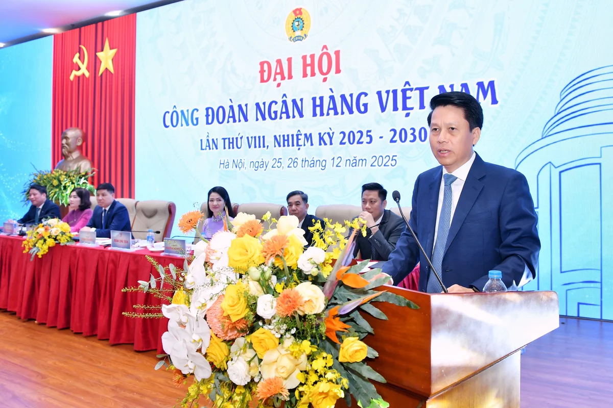  Đồng chí Phạm Tiến Dũng, Ủy viên Ban Thường vụ Đảng ủy, Phó Thống đốc NHNN, Chủ tịch Công đoàn Ngân hàng Việt Nam phát biểu tại Đại hội
