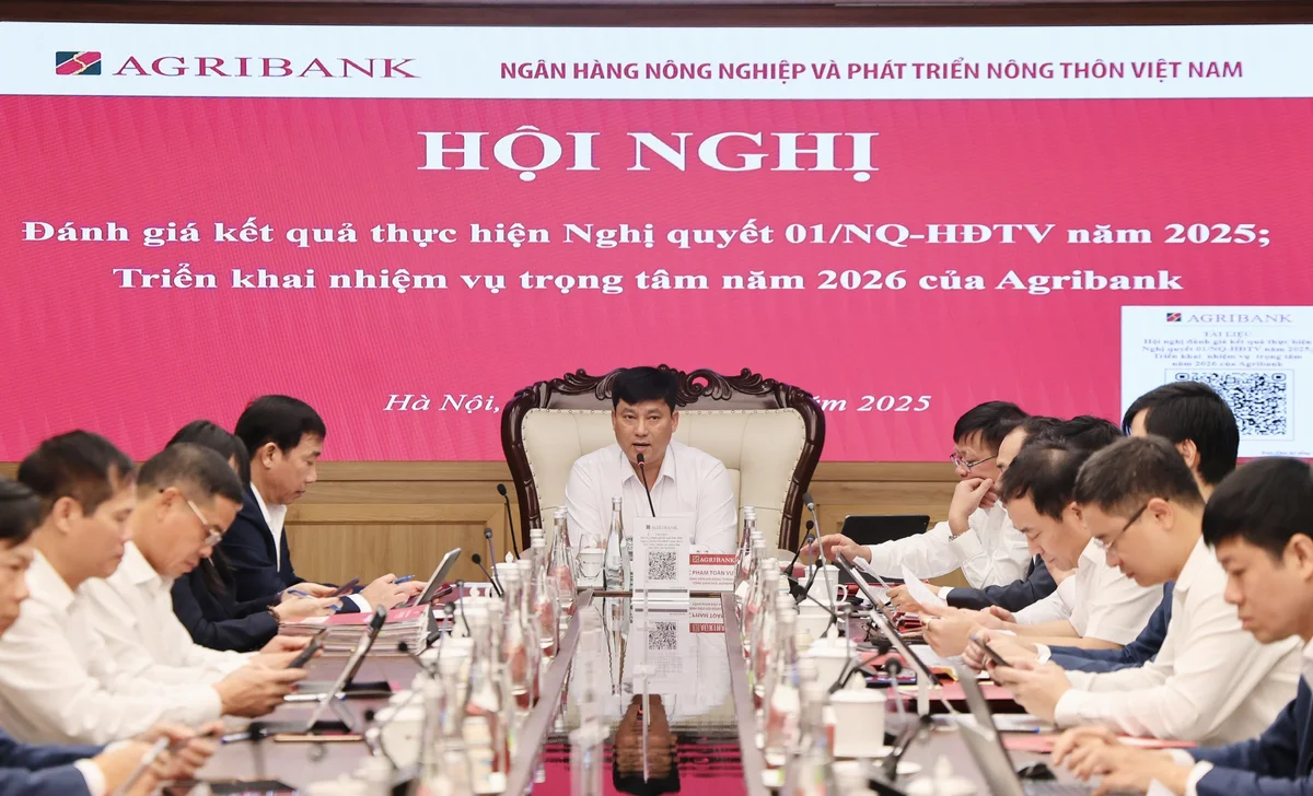 Đ/c Phạm Toàn Vượng - Phó Bí thư Đảng ủy, Thành viên Hội đồng Thành viên, Tổng Giám đốc Agribank phát biểu khai mạc Hội nghị