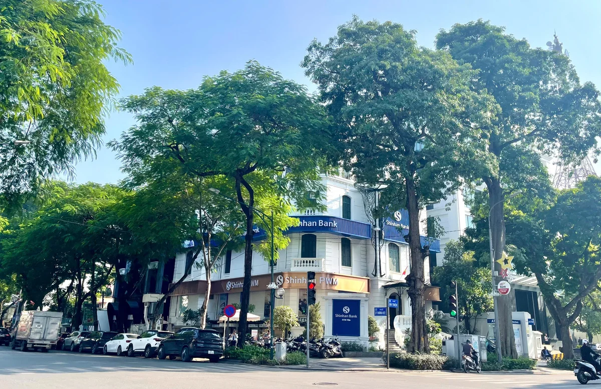 Hình ảnh địa điểm địa chỉ mới chi nhánh Lê Thái Tổ của Ngân hàng Shinhan.