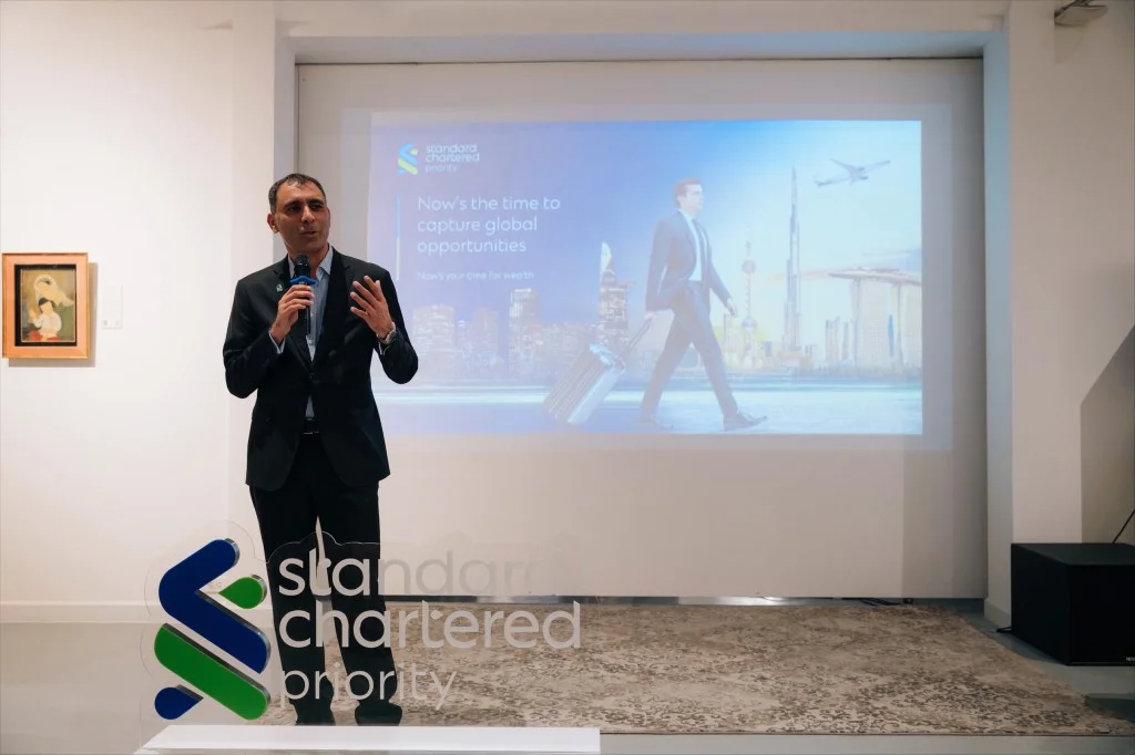 Standard Chartered tổ chức triển lãm nghệ thuật dành riêng cho khách hàng ưu tiên