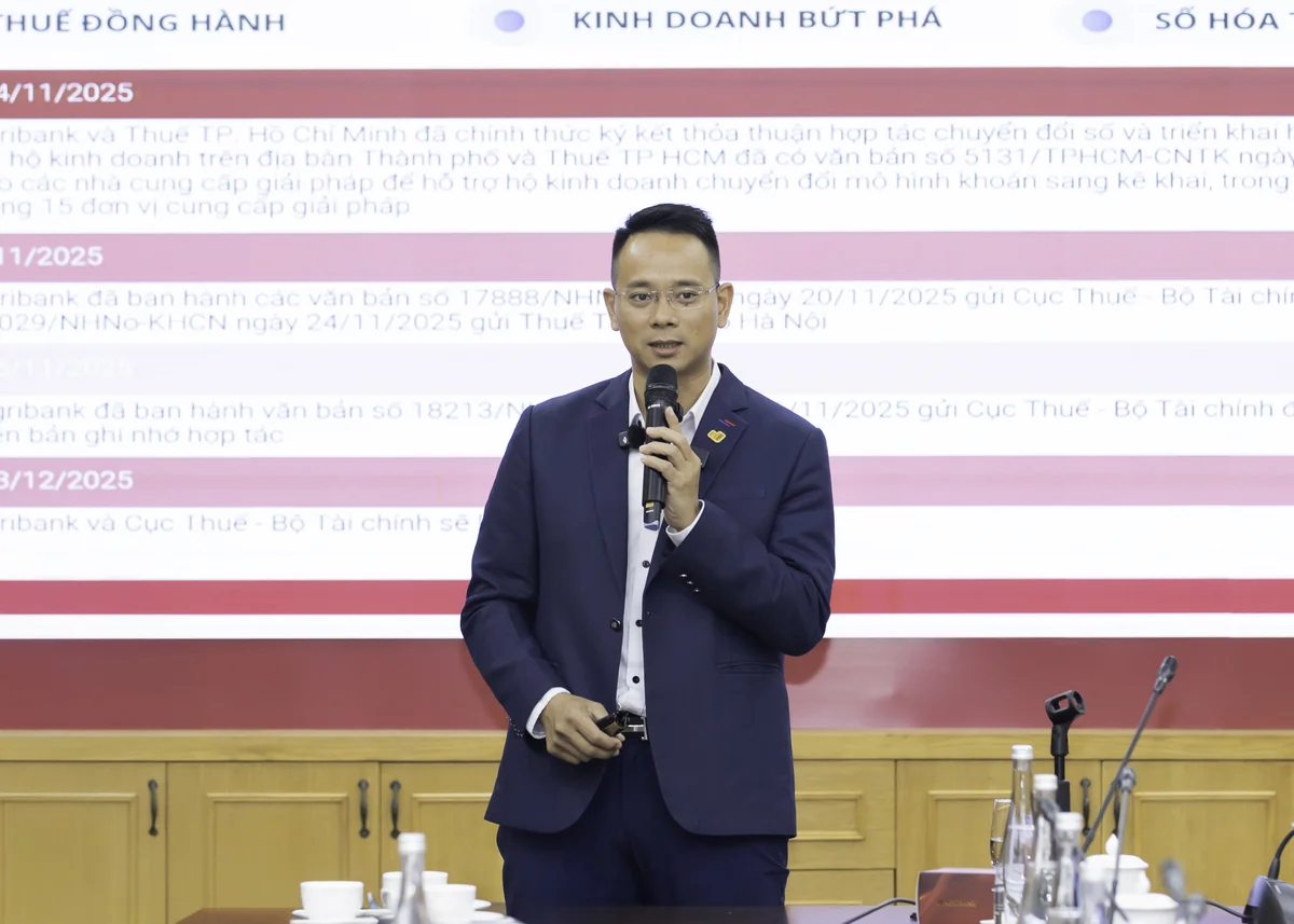 Giám đốc Khối Doanh nghiệp VNPAY Trần Mạnh Nam chia sẻ về cách thức vận hành và tối ưu của bộ giải pháp hỗ trợ hộ kinh doanh