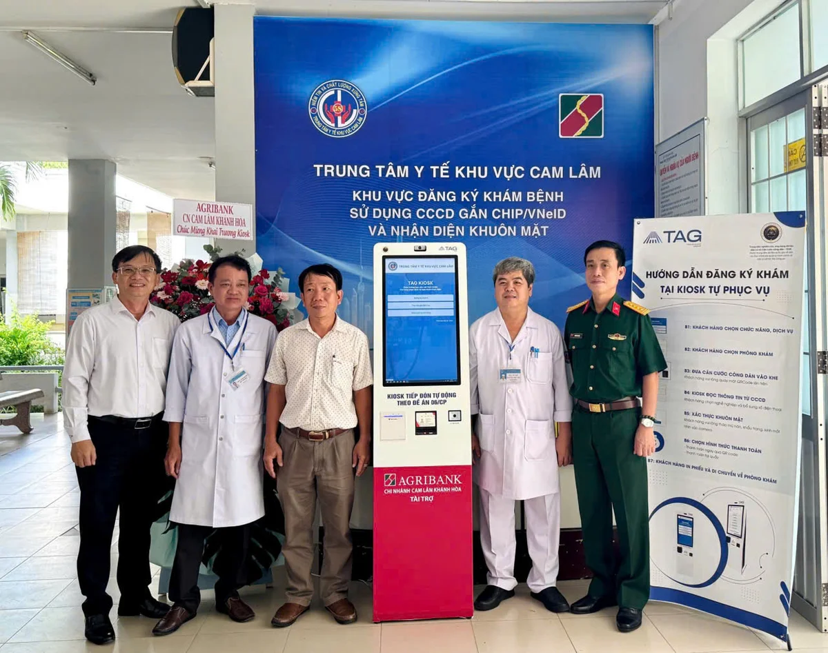 Agribank Chi nhánh Cam Lâm tài trợ gói an sinh xã hội cho Trung tâm y tế khu vực Cam Lâm (Khánh Hòa)