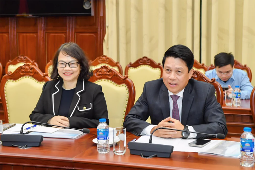 Phó Thống đốc Phạm Tiến Dũng phát biểu tại buổi làm việc