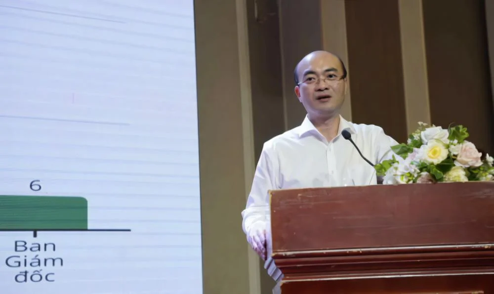 Ông Tạ Thành Long – Giám đốc NHNN Khu vực 12 phát biểu tại buổi làm việc