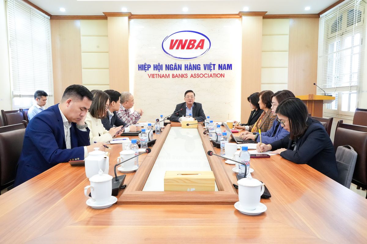 Quang cảnh cuộc họp