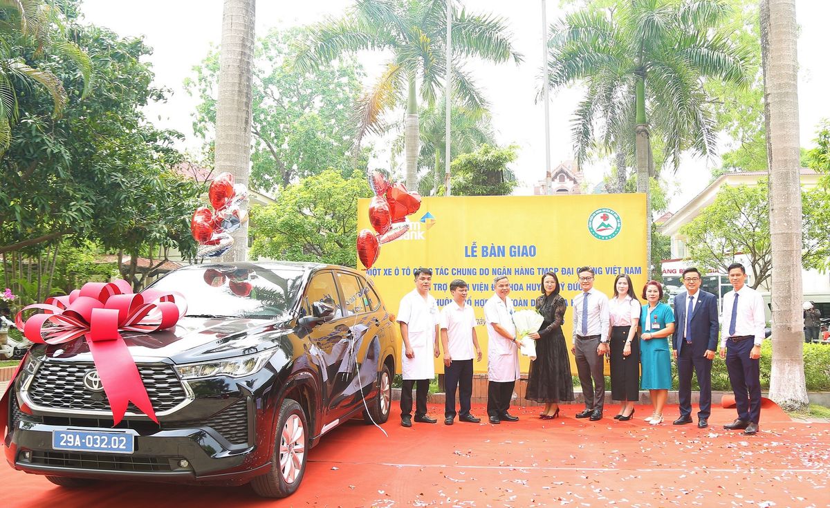 PVcomBank trao tặng xe ô tô phục vụ công tác chung cho Bệnh viện Đa khoa huyện Mỹ Đức: Đồng hành nâng cao chất lượng y tế