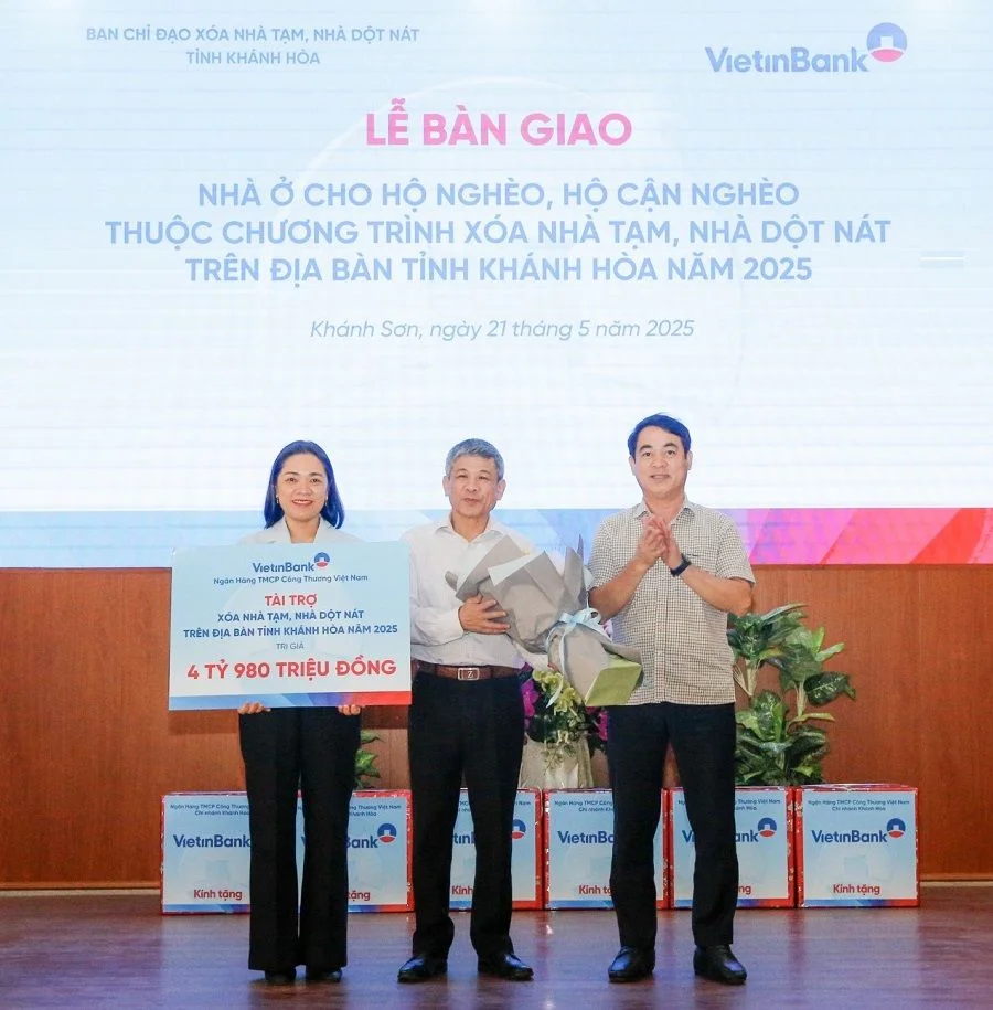 hộ nghèo