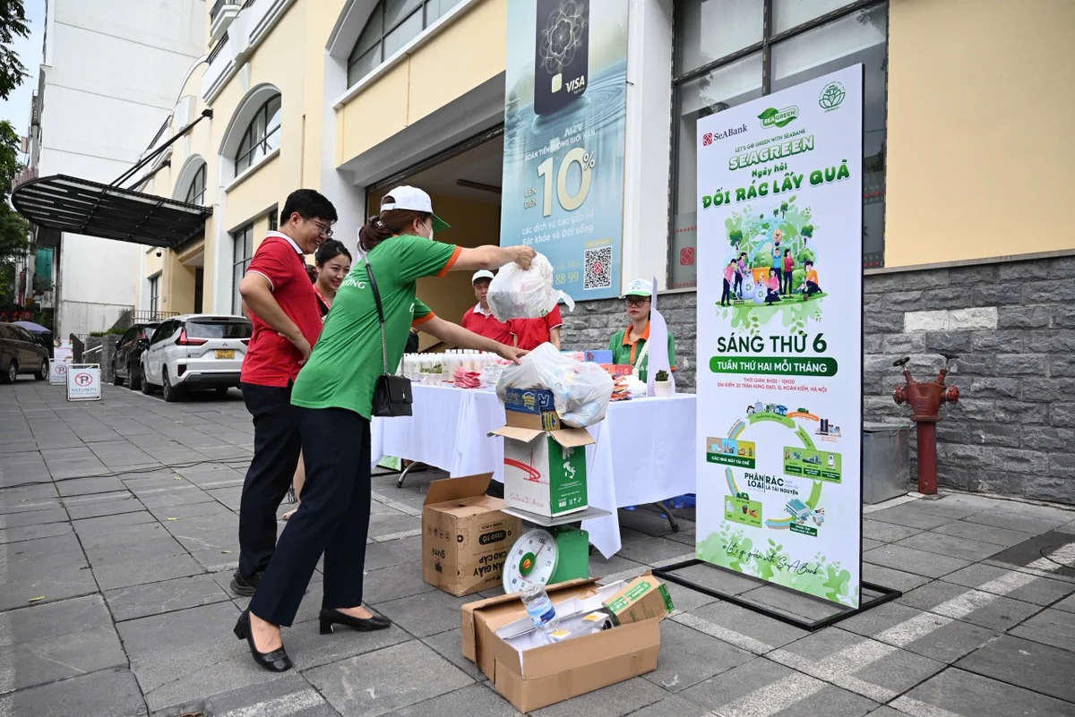 Ngay trong tháng đầu tiên, chương trình đã thu hút đông đảo người tham gia, tiếp nhận gần 300kg rác tái chế.