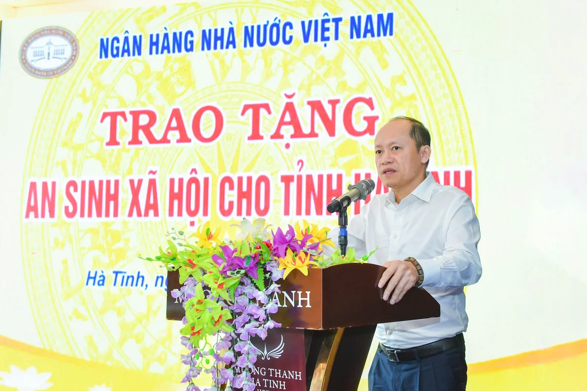 Đồng chí Nguyễn Hồng Lĩnh - Phó Chủ tịch Thường trực UBND tỉnh Hà Tĩnh phát biểu tại chương trình