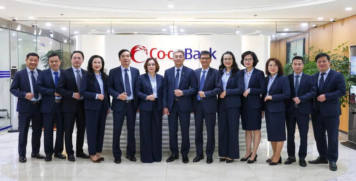 Tập thể Ban Lãnh đạo Co-opBank