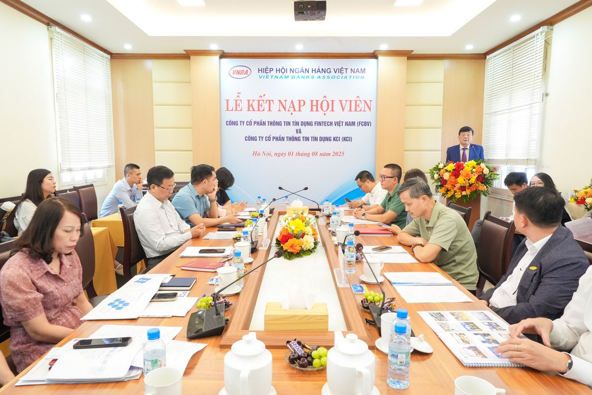 Quang cảnh buổi kết nạp