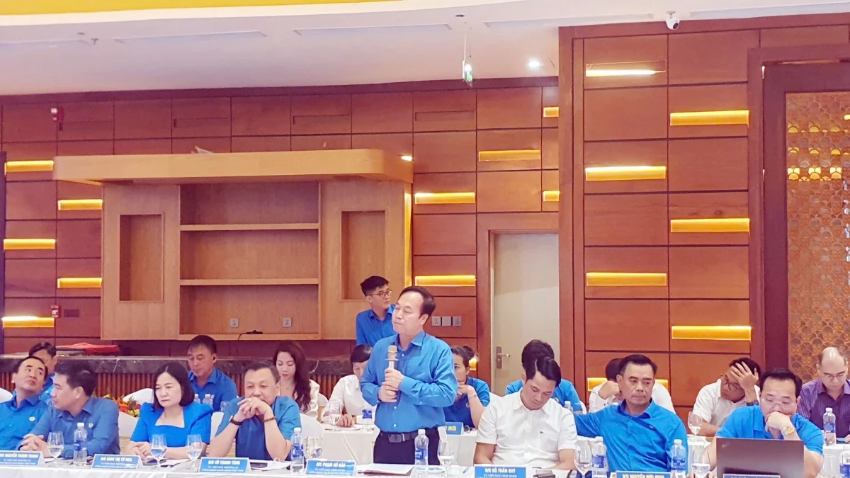 Các đại biểu tham gia thảo luận