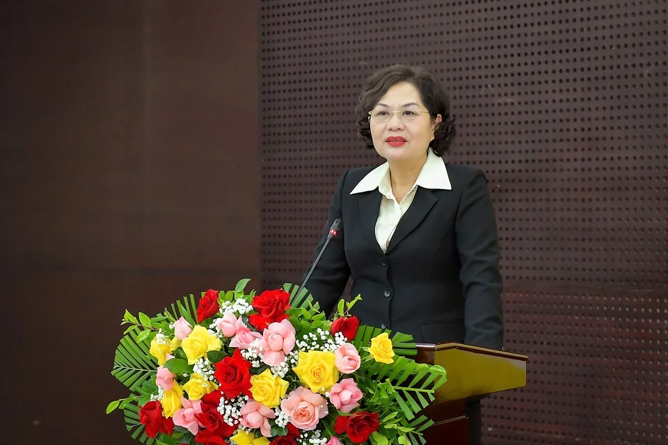 Đồng chí Nguyễn Thị Hồng, Thống đốc NHNN phát biểu tại Chương trình