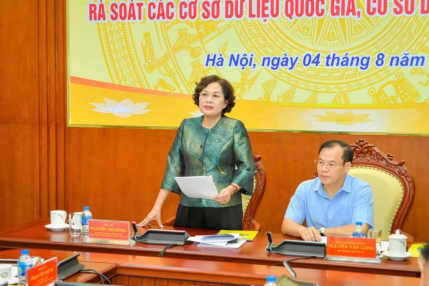 Thống đốc Ngân hàng Nhà nước Nguyễn Thị Hồng phát biểu tại buổi làm việc