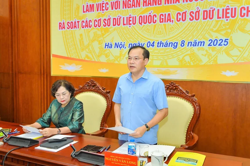 Thượng tướng Nguyễn Văn Long - Thứ trưởng Bộ Công an phát biểu tại buổi làm việc