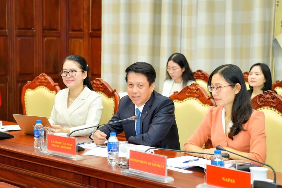 Phó Thống đốc Phạm Tiến Dũng phát biểu tại buổi làm việc