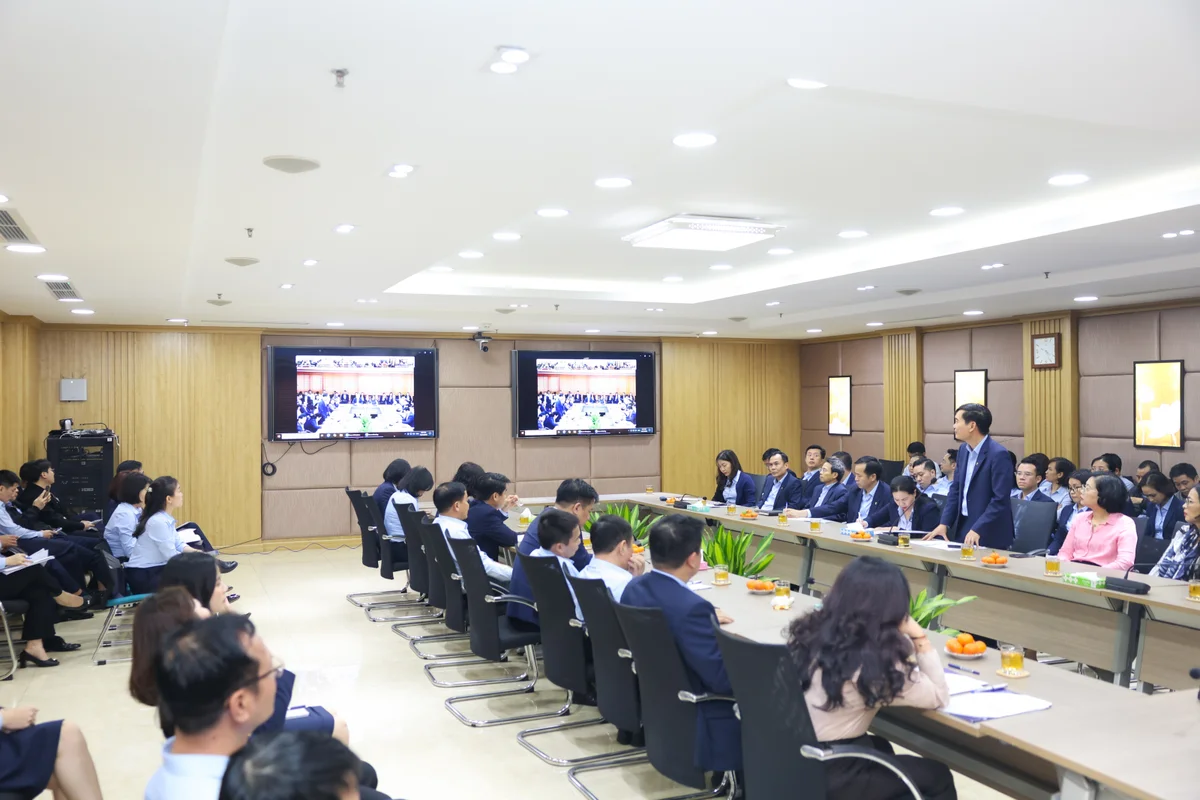 Toàn cảnh buổi họp trực tuyến toàn hệ thống Co-opBank