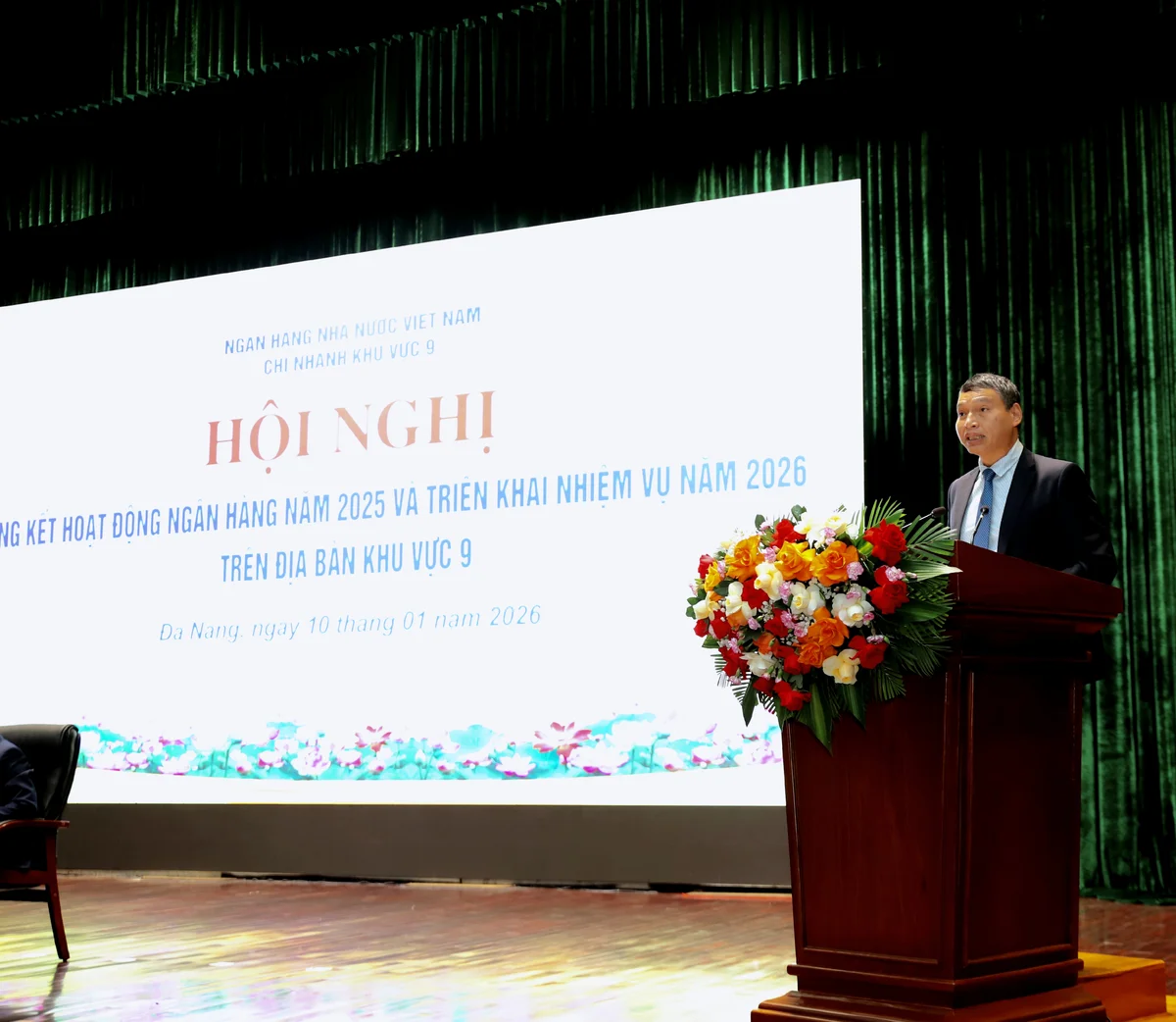 Ông Hồ Kỳ Minh, Uỷ viên Ban Thường vụ Thành ủy, Phó Chủ tịch Thường trực UBND TP Đà Nẵng phát biểu tại Hội nghị