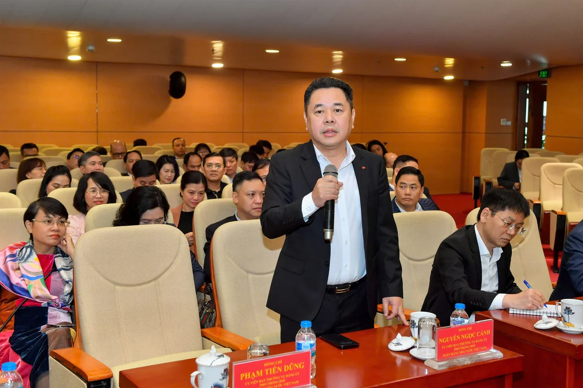 Đồng chí Nguyễn Ngọc Cảnh - Ủy viên Ban Thường vụ Đảng ủy, Phó Thống đốc NHNN phát biểu tại Hội nghị