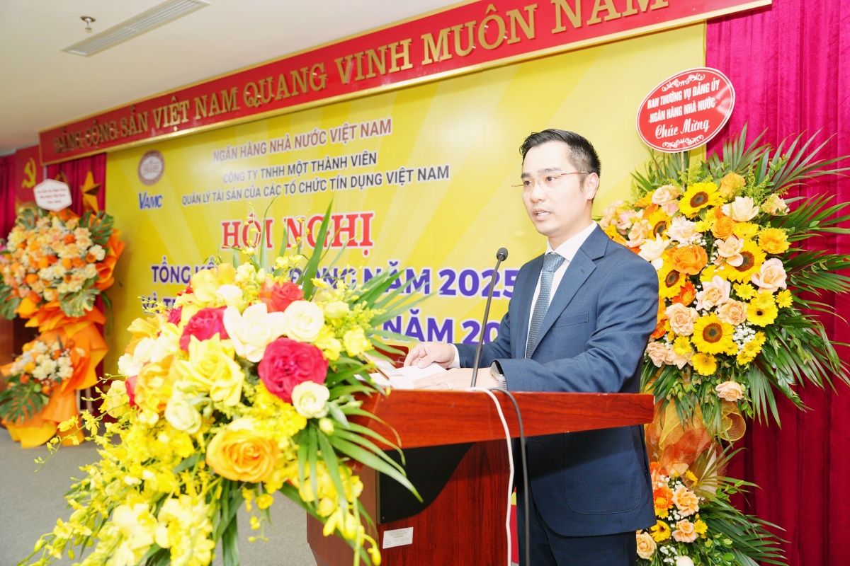Ông Trần Trung Dũng - Chủ tịch HĐTV VAMC khẳng định VAMC sẽ phát huy tinh thần đoàn kết, chung sức đồng lòng, huy động trí tuệ tập thể, quyết tâm hoàn thành thắng lợi các nhiệm vụ chính trị được giao trong năm 2026