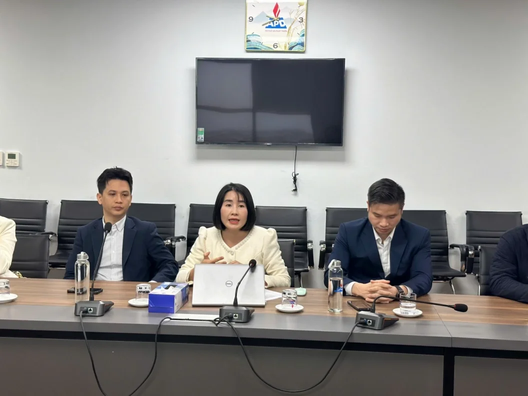 Đại diện Ngân hàng TMCP Đại chúng Việt Nam (PVcomBank) phát biểu tại buổi làm việc