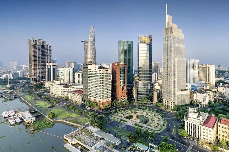 Khu vực quận 1 cũ với nhiều tòa nhà văn phòng được xem có nhiều lợi thế để hình thành Trung tâm Tài chính quốc tế - Ảnh: VĂN TRUNG