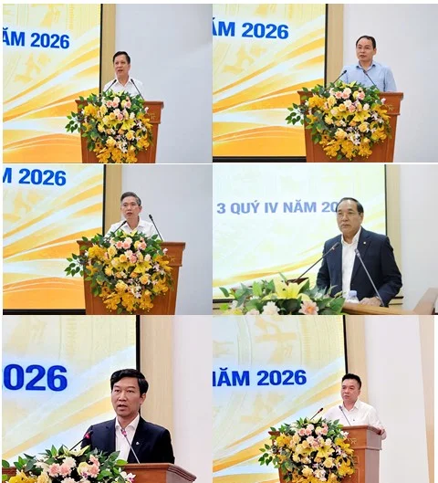 Đại diện lãnh đạo một số vụ, cục thuộc NHNN và NHTM phát biểu, trao đổi tại Hội nghị