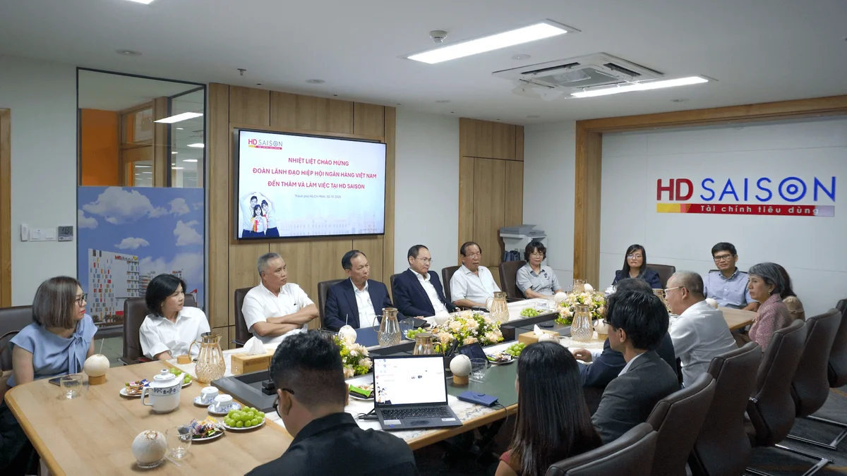 Đoàn công tác Hiệp hội Ngân hàng đã tới thăm trụ sở Công ty Tài chính TNHH HD SAISON
