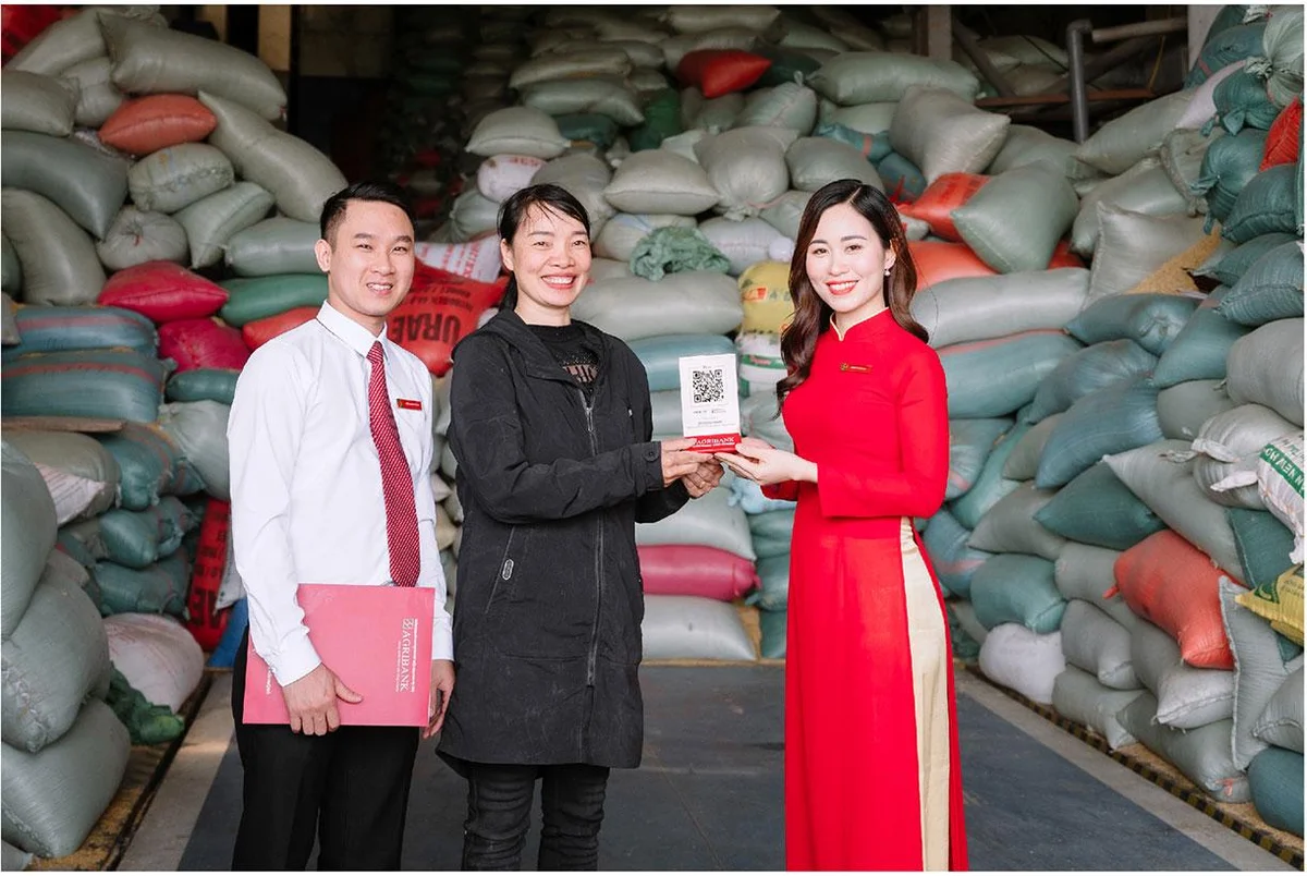 Agribank cam kết sẽ hỗ trợ doanh nghiệp SMEs tiếp cận nguồn vốn lãi suất thấp, thủ tục đơn giản nhằm giảm áp lực tài chính và tối ưu hoạt động để đồng hành cùng doanh nghiệp phát triển