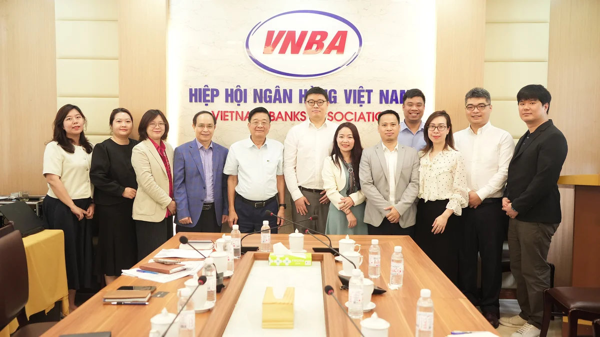 VNBA cùng PFCT chụp ảnh lưu niệm