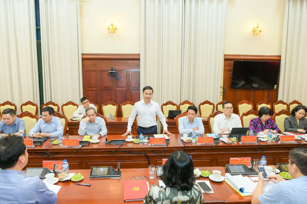 Thống đốc NHNN Phạm Đức Ấn phát biểu tại buổi làm việc