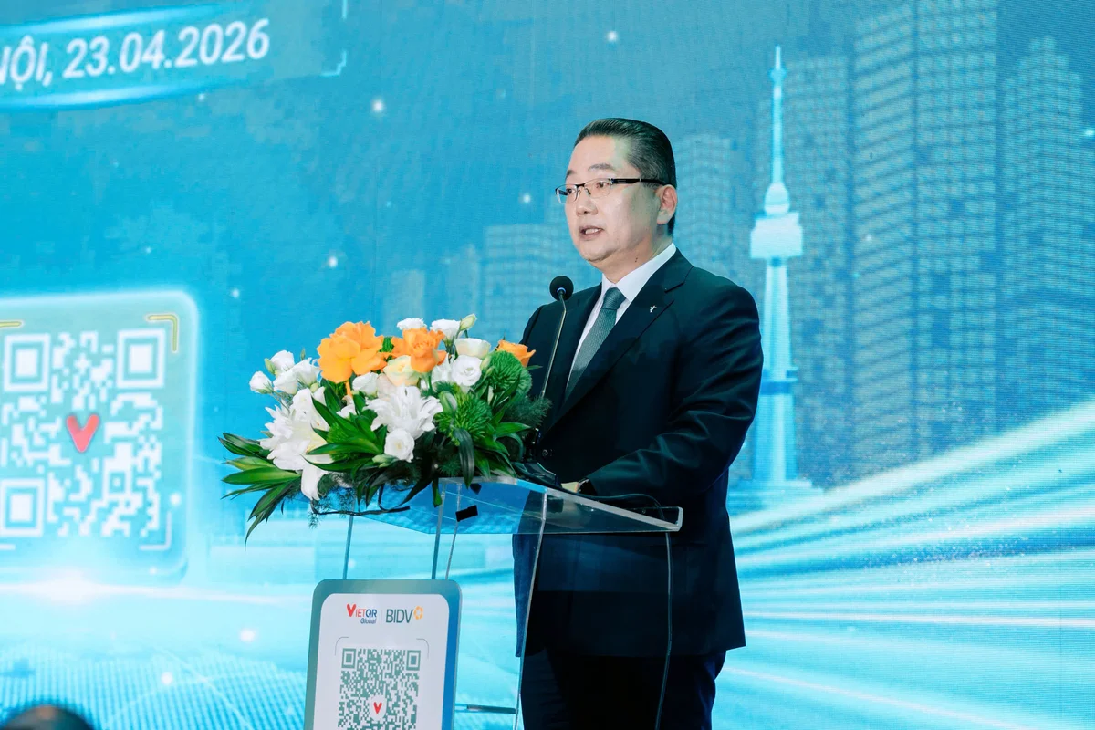 Ông Lee Ho Sung – Tổng Giám đốc Hana Bank phát biểu tại sự kiện