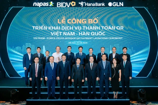 The launch of the Việt Nam–South Korea cross-border QR payment service held in Hà Nội on Thursday. — Photo courtesy of NAPAS
