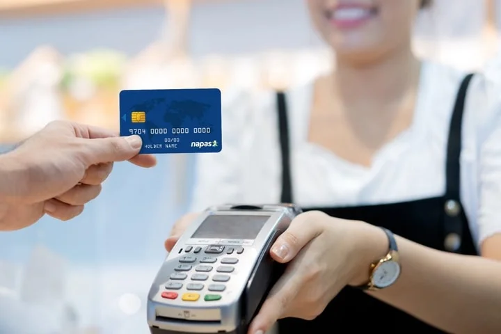 Giao dịch thanh toán không dùng tiền mặt tăng hơn 40%