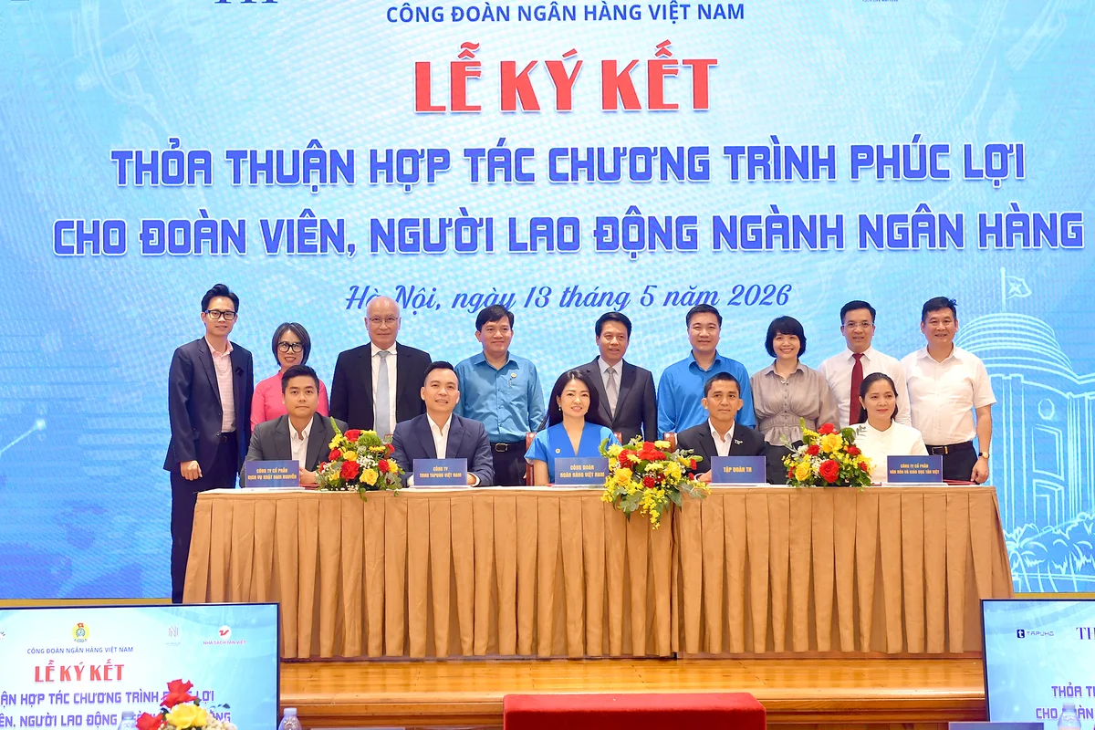 CĐNHVN và các đối tác thực hiện ký kết thỏa thuận hợp tác phúc lợi đoàn viên