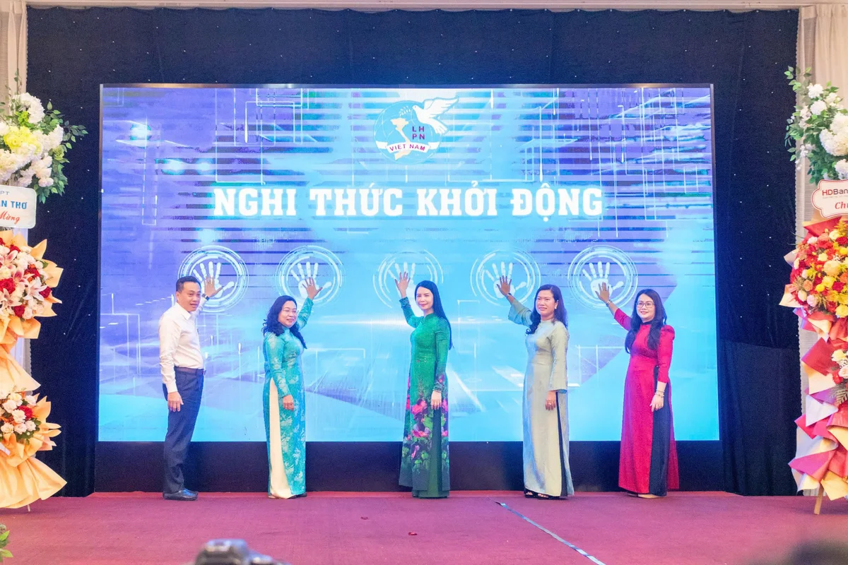 phụ nữ