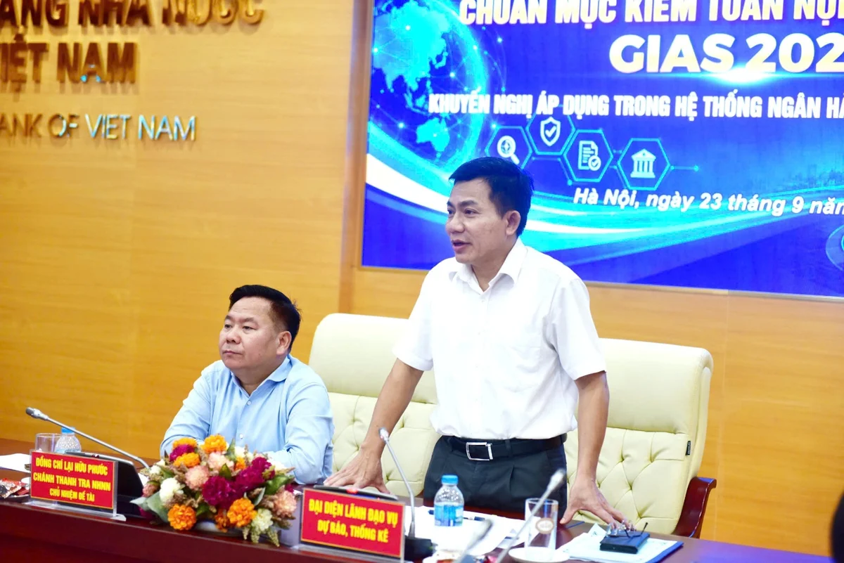 Ông Nguyễn Tất Thái – Phó Vụ trưởng Vụ Dự báo, thống kê phát biểu tại Hội thảo