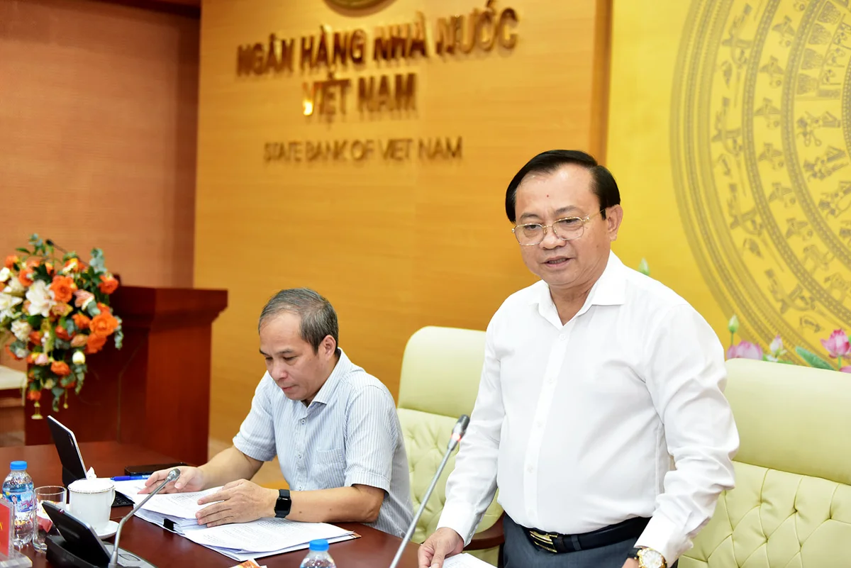 Thứ trưởng Bộ Tài chính Lê Tấn Cận, Trưởng đoàn kiểm tra phát biểu tại buổi làm việc