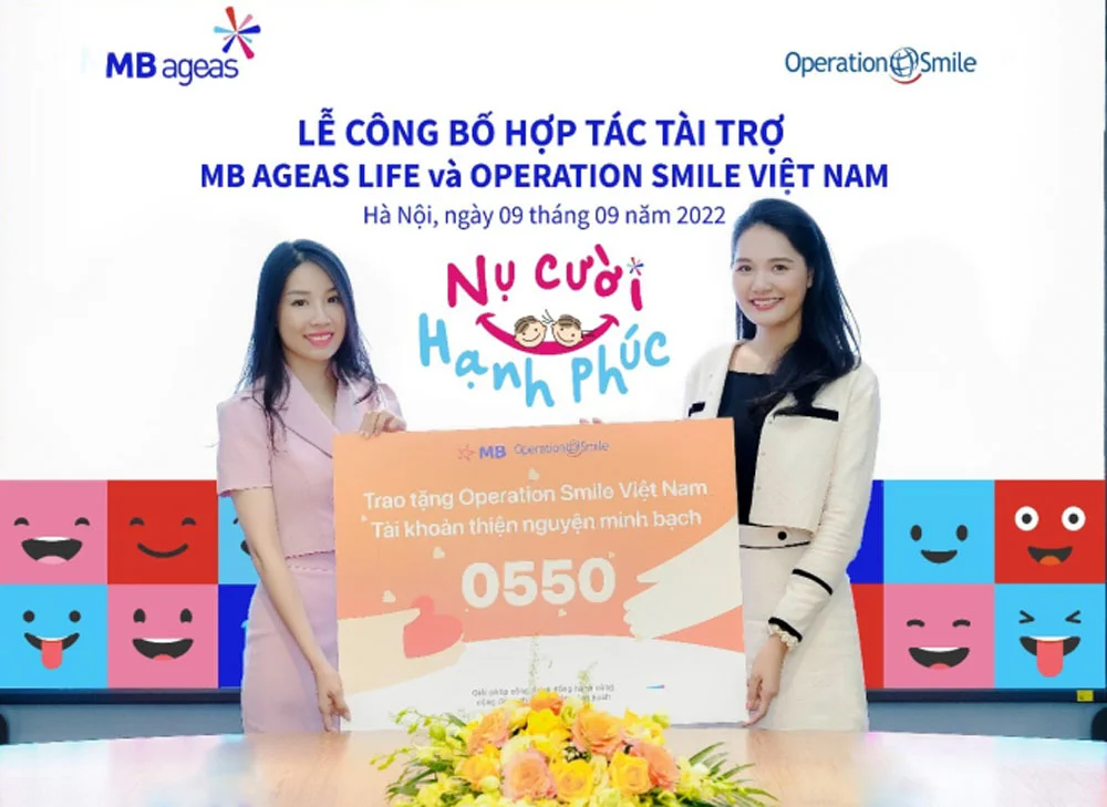 MB Ageas Life gay quy ho tro chi phi phau thuat tim lai nu cuoi cho tre tho 2