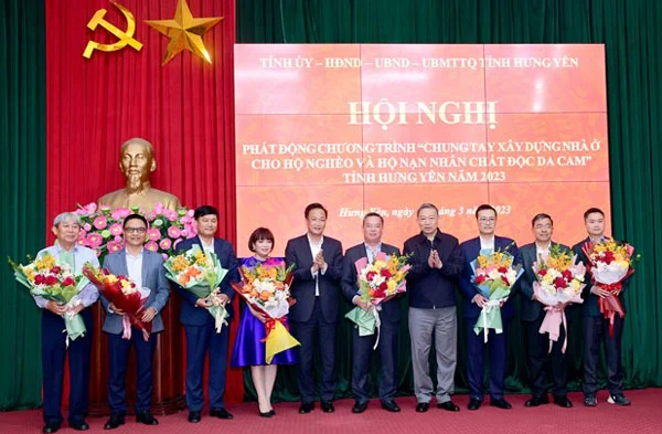 VietinBank tai tro 8 ty dong xay dung nha o cho ho ngheo va ho nan nhan chat doc da cam 2