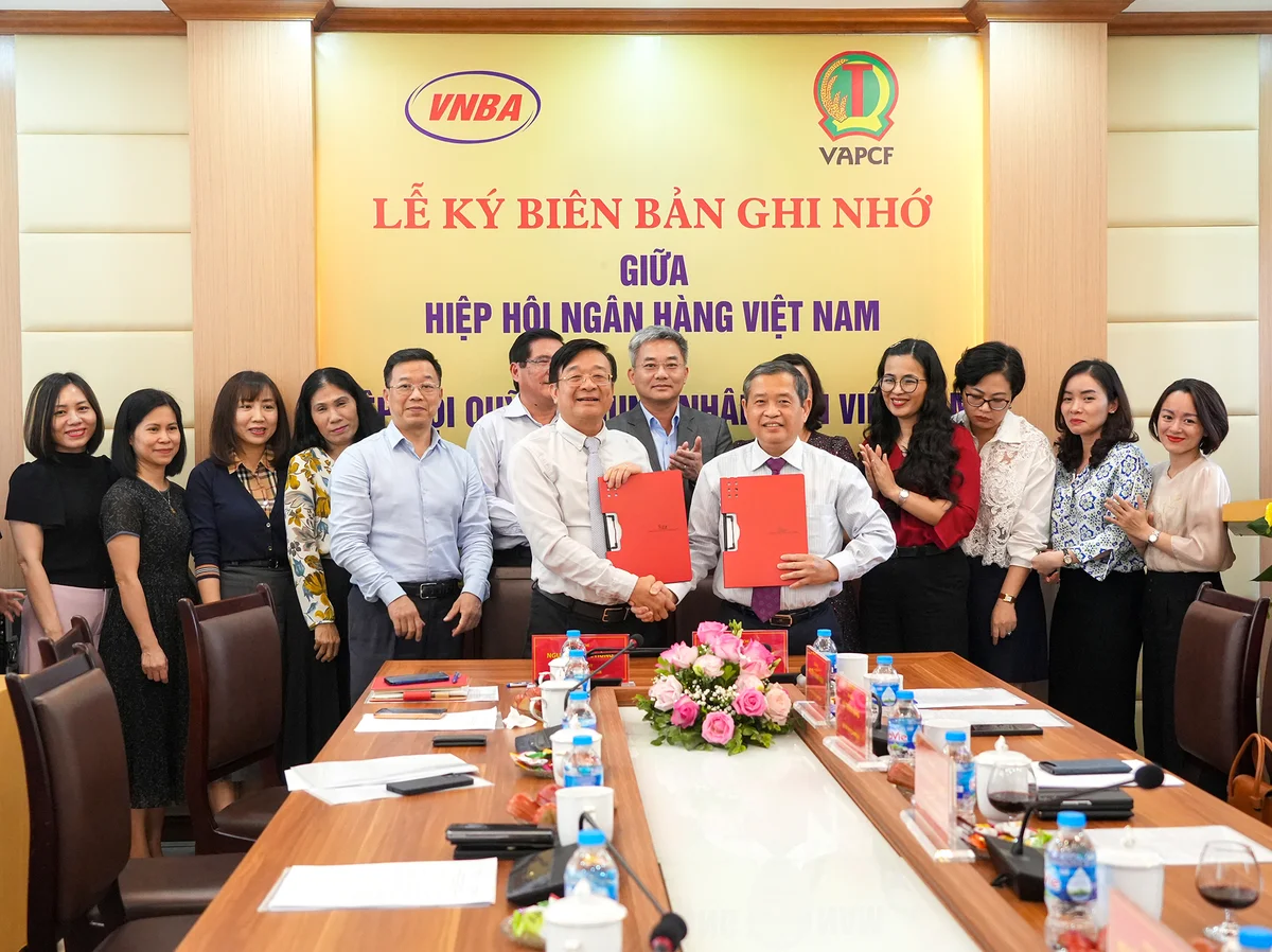 Anh ky ket 050423
