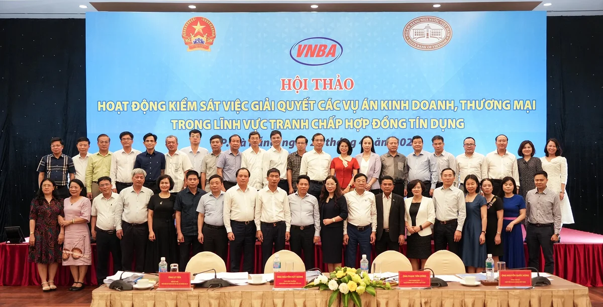 chup anh luu niem 210423 copy
