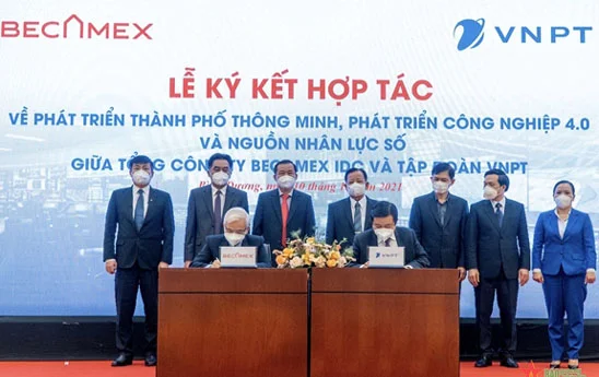 Becamex IDC và VNPT ký kết hợp tác phát triển thành phố thông minh, nguồn nhân lực số